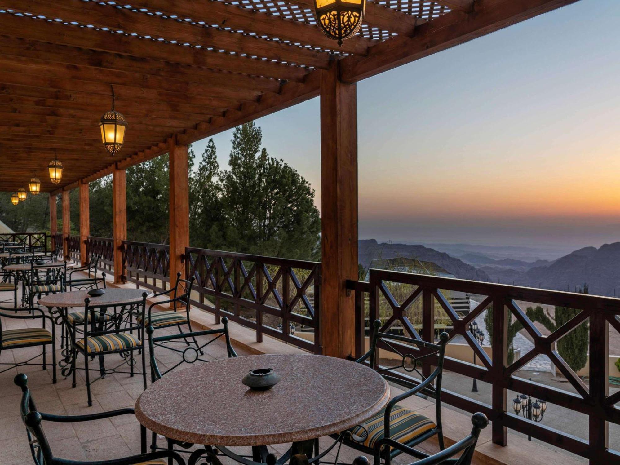 Hotel Grand Mercure Petra Wadi Musa Zewnętrze zdjęcie